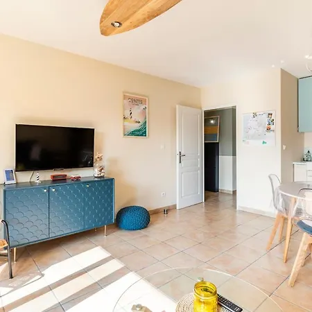 Beautiful Apartment, Terrace And Garden, Close To Beaches Apartment Lit-et-Mixe